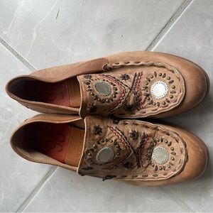Brown Embroidered Women's Loafers